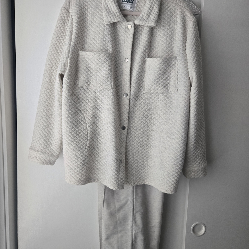 Muk Luks Cream Quilted Fabric 2 Piece SIZE PETITE X LARGE